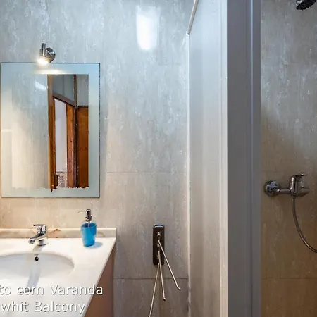 Akicity Alfama Beauty Apartament *